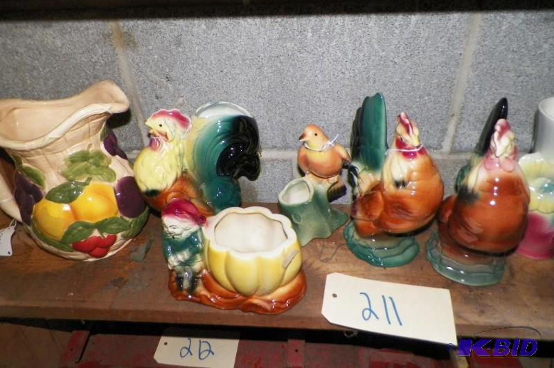 lot 211 image: Planters & Roosters including Royal Copley
