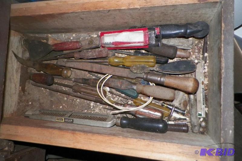 lot 25 image: Tool Lot