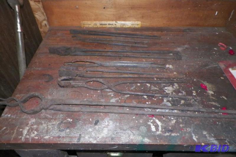 lot 28 image: Black Smith Tolls