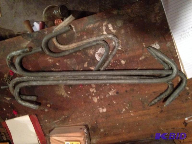 lot 295 image: Lot of 6 Hooks