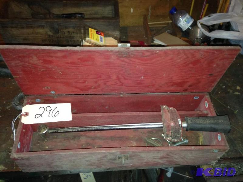 lot 296 image: Craftsman Torque Wrench in red box