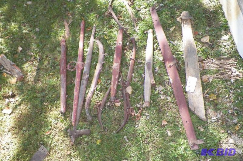 lot 313 image: Antique Horse Yoke Harness Parts