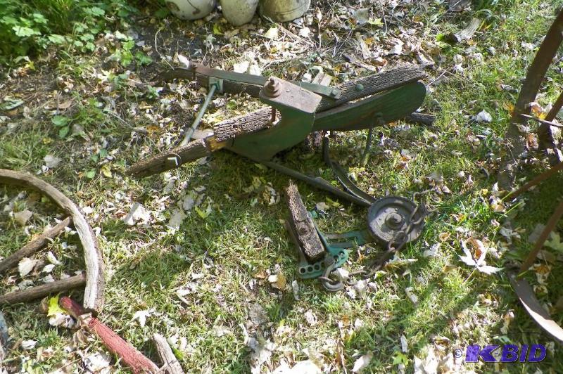 lot 326 image: Oliver Plow Parts