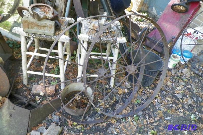 lot 341 image: Set of 2 36 metal wheels