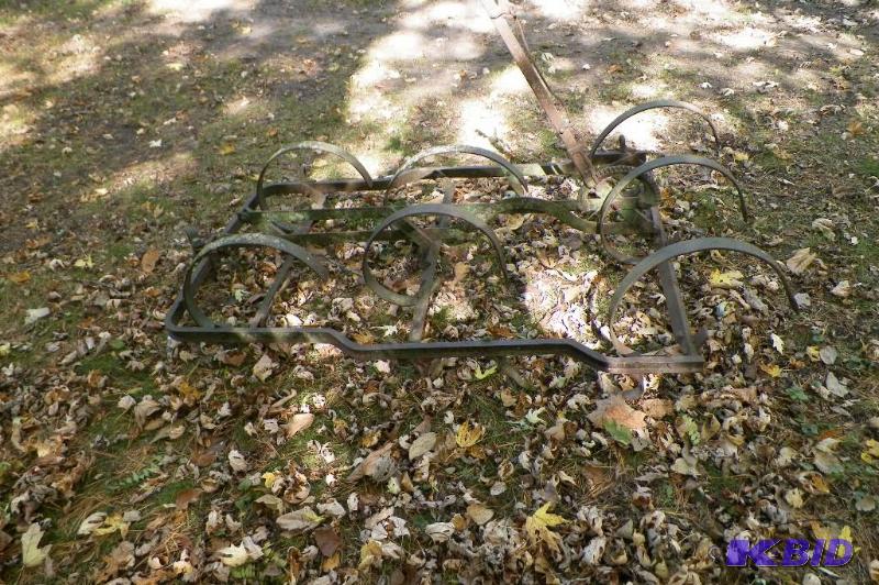 lot 350 image: Green Plow