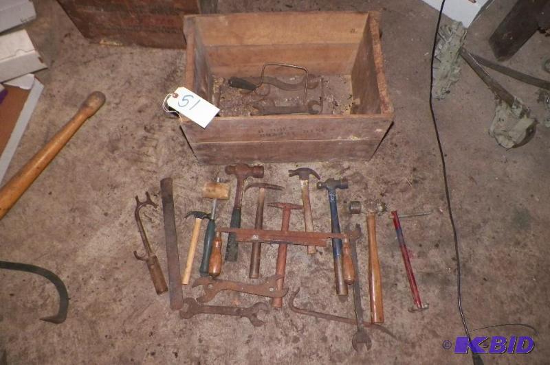 lot 51 image: Box of Old Tools