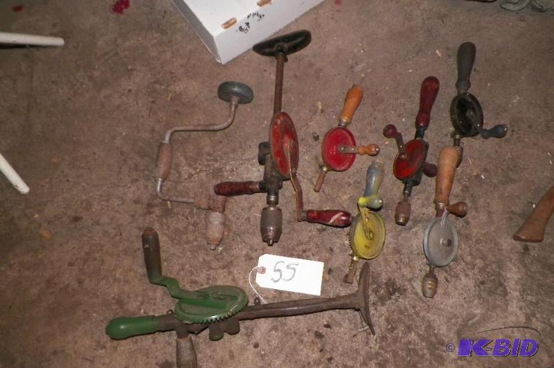 lot 55 image: Lot of braces