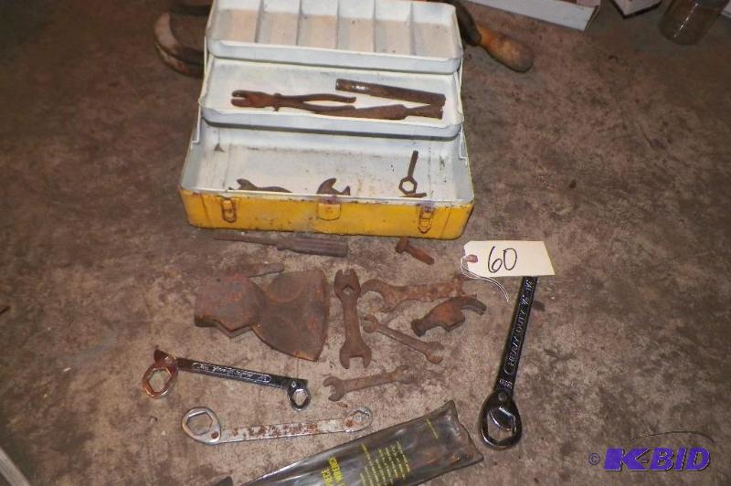 lot 60 image: Old Box full of tools