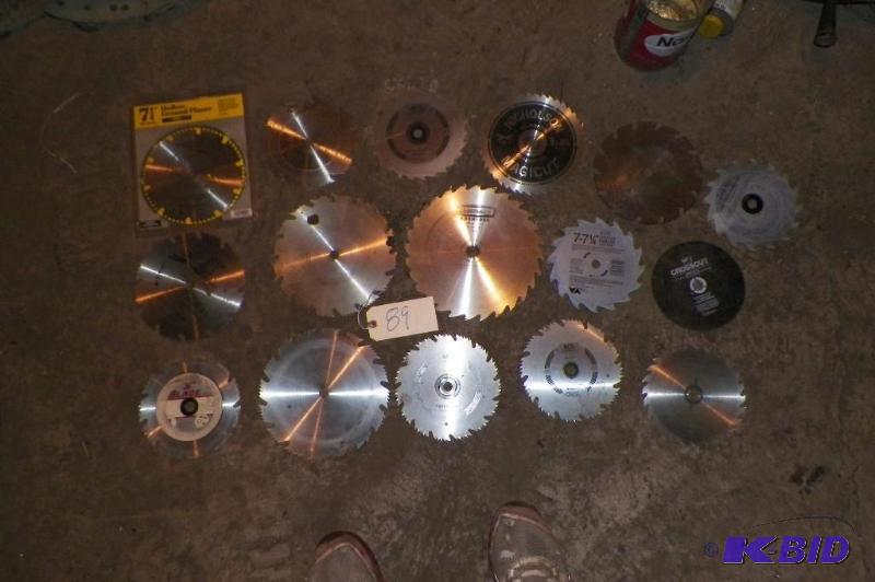 lot 89 image: 16 Saw Blades