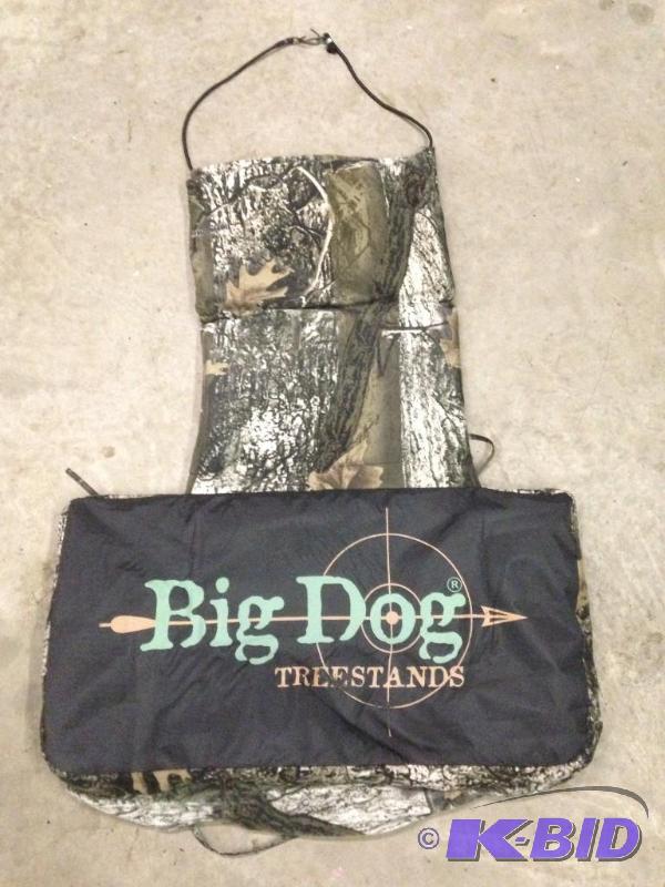lot 4 image: Big Dog Tree Stand Replacement Cover