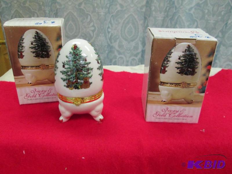 Qty 2 Ivory &amp Gold Collection Porcelain E...
