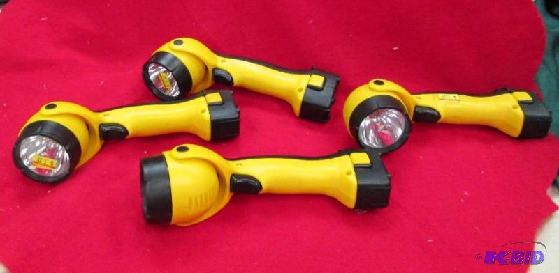 Qty 4 Yellow flashlight that adjust the light...