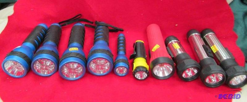 Qty 10 different size flashlights...