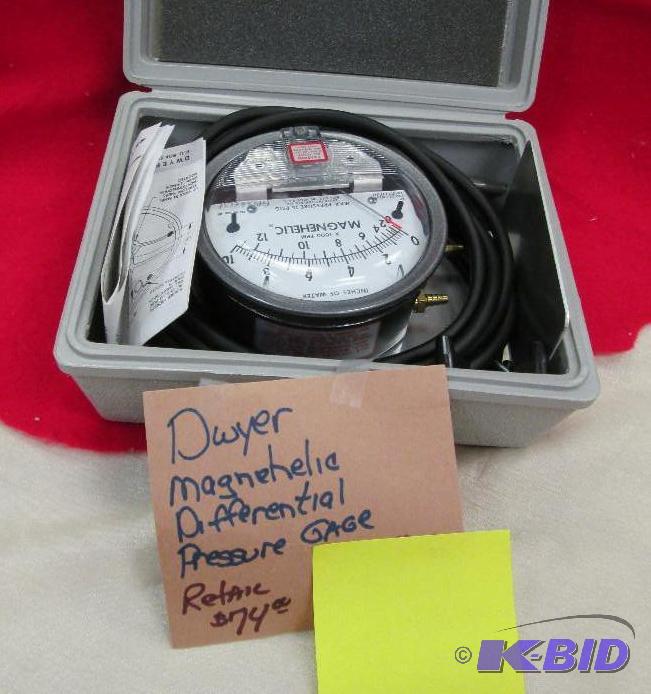 Dwyer Magnehelic Differential pressure gage...