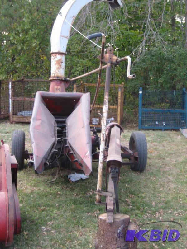 Single Row Chopper with Hay Attachment