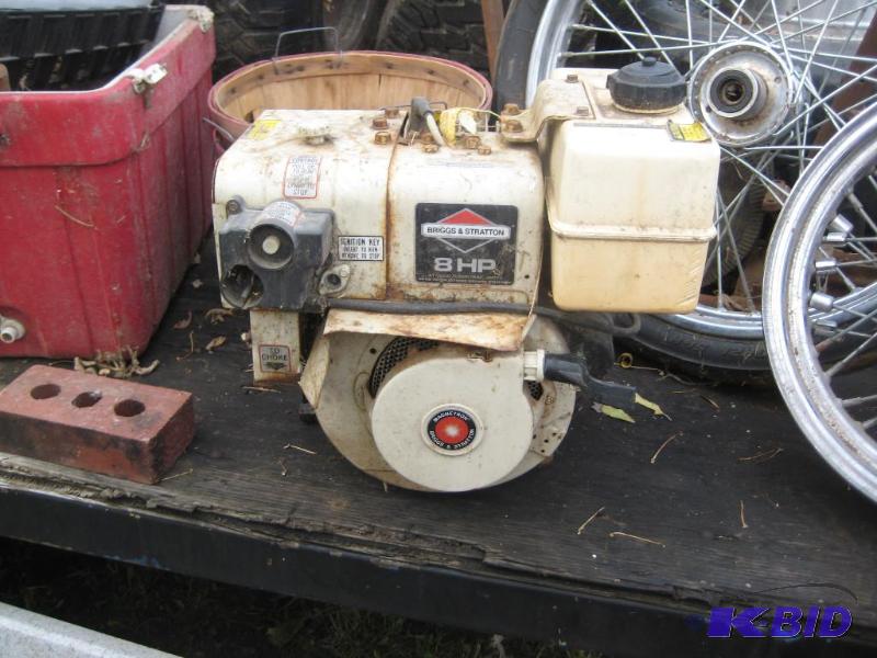 Briggs and Stratton 8 HP Snow Blower Engine with Electric Start