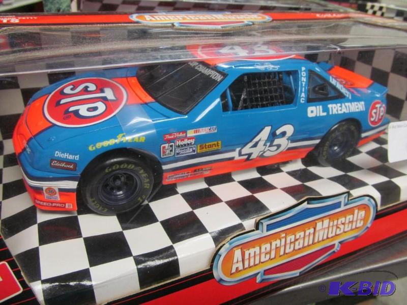 1995 Ertl American Muscle #43 Richard Petty STP 7 Time Champion