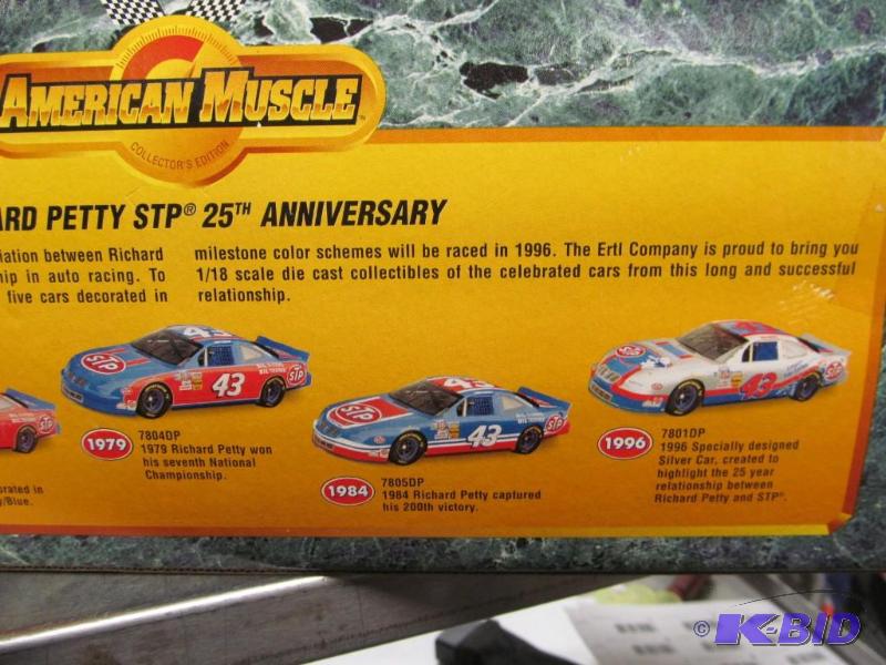 1996 Ertl American Muscle #43 Richard Petty STP 25th Anniversary