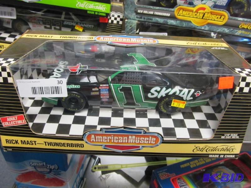 lot 30 image: 1995 Ertl American Muscle #33 Mast Skoal Bandit NASCAR 118 Die Cast Car