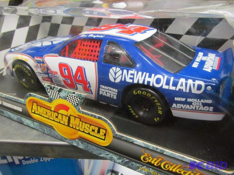 アメリカンマッスル NASCA RERTL 1/18スケール 1996 Ertl American Muscle #94 Barfield New Holland NASCAR 1:18 Die
