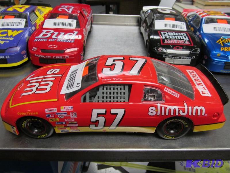 lot 42 image: 1995 Racing Champions #57 Keller Slim Jim NASCAR 118 Die Cast Car