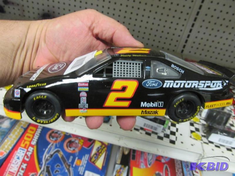 lot 82 image: #2 Rusty Wallace Ford Motorsports Loose Racing Champions 124 NASCAR Die Cast Car