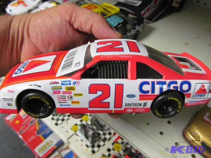 lot 87 image: #21 Morgan Shepherd Citgo Loose Racing Champions 124 NASCAR Die Cast Car