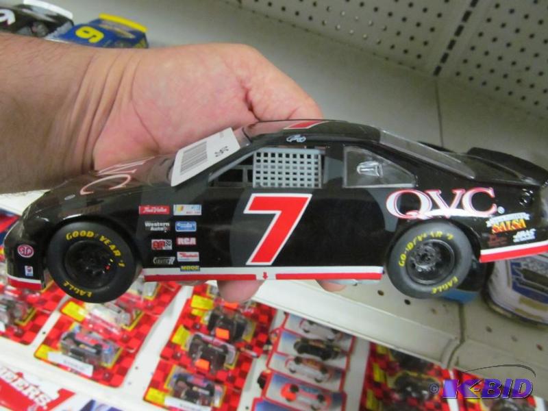 lot 96 image: #7 Geoff Bodine QVC Loose Racing Champions 124 NASCAR Die Cast Car