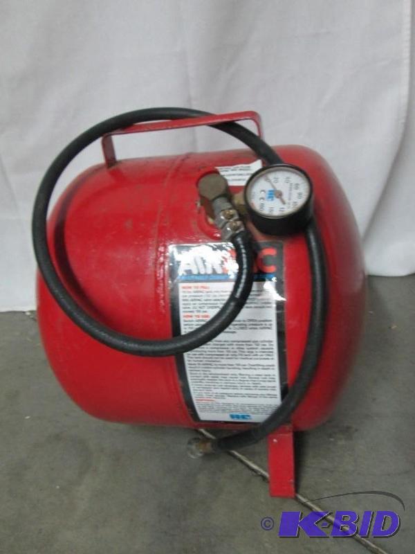 lot 9 image: AirPac Red Air Tank