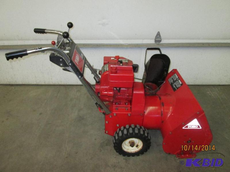 Toro 524 Snowblower, 3-Speed Forward With 2-...