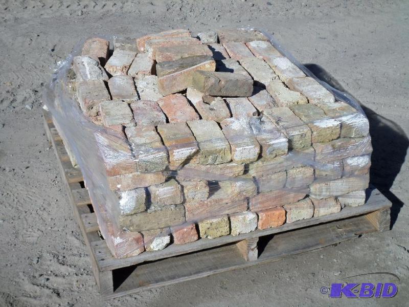 lot 19 image: Pallet Of Chicago Style Bricks, Approx (100)...