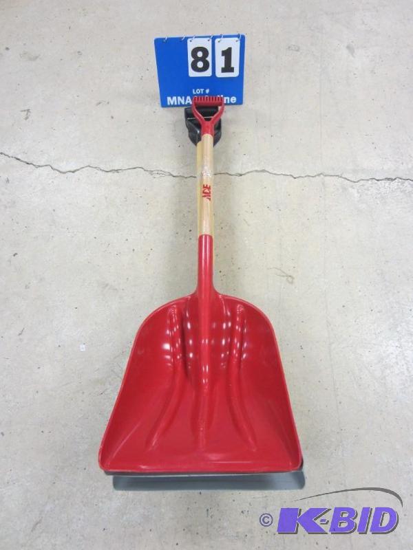 lot 00081 image: 3 New Snow Shovels