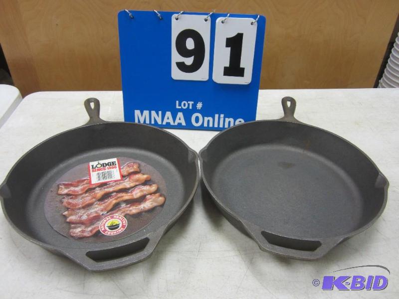 lot 00091 image: 2 Lodge Cast Iron Fry Pans