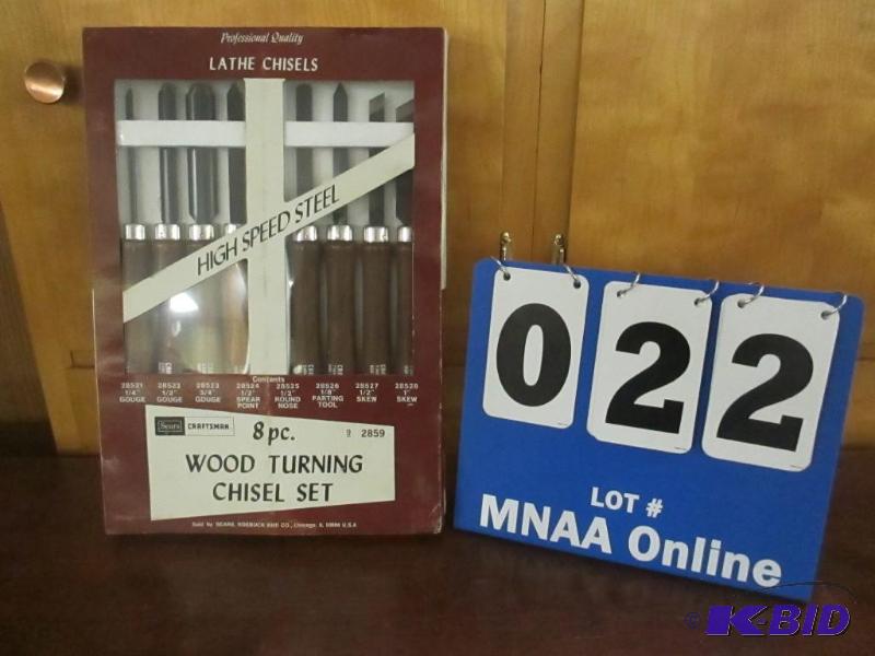 lot 22 image: New Craftsman 8 Piece Wood Turning Chisel Set