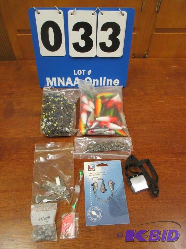 lot 33 image: Fishing Lures, Bobblers & Reel