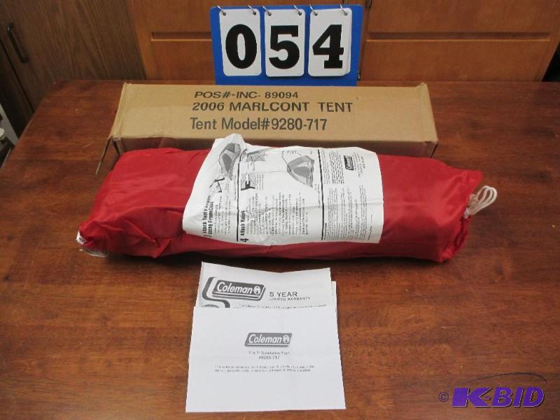 lot 54 image: New Coleman 7 x 7 Sundome Tent