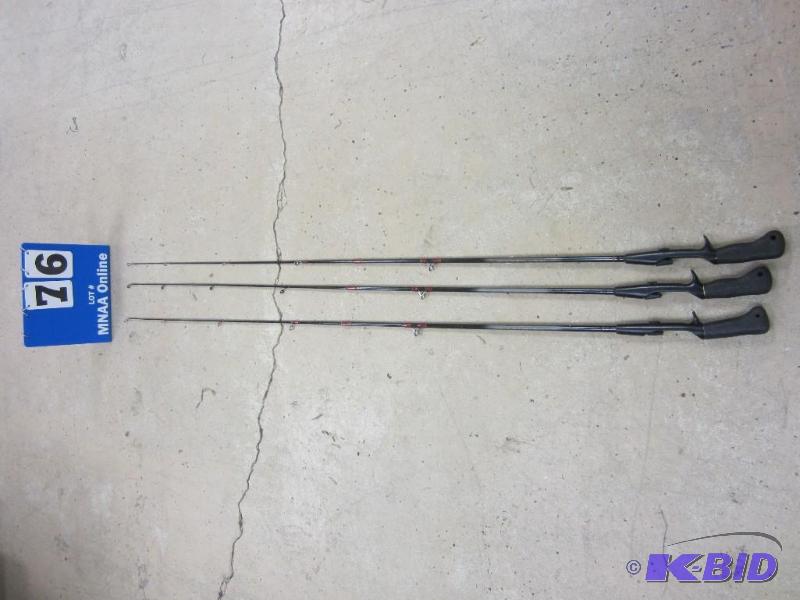lot 76 image: 3 Johnson Graphite Fishing Rods