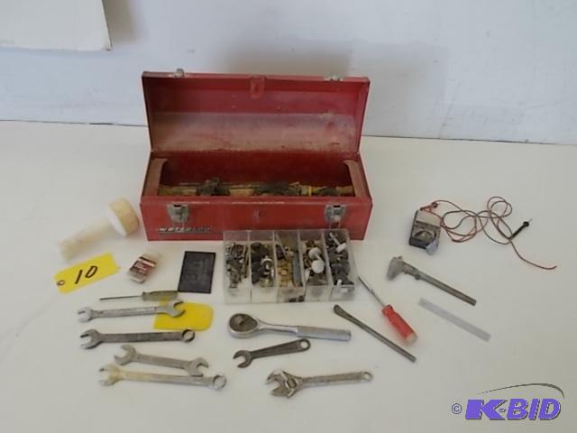 lot 10 image: Waterloo 20" Toolbox with Asstd Tools &...