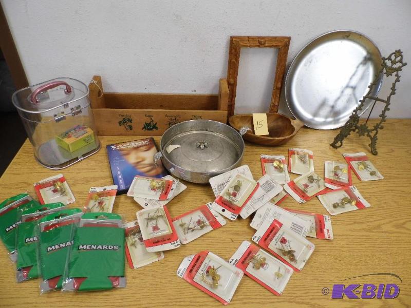 Misc wPictures Hangers