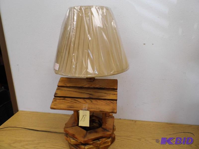 Wishing Well Table Lamp