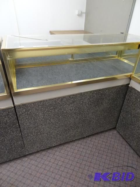 Glass Top Showcase. Good Condition. Top Displ...