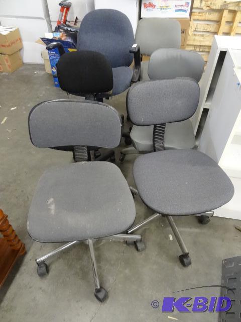 6 Office Chairs on Wheels...