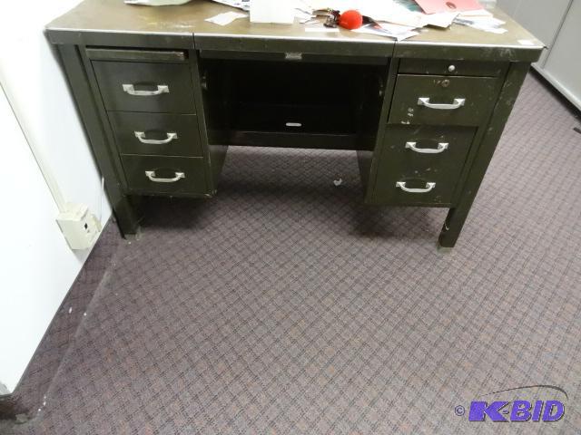 Vintage Metal Desk. 6 Drawers. 50 x 30 x 30...