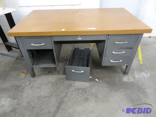 Metal Office Desk 5 Drawer and 1 Pencil Drawe...
