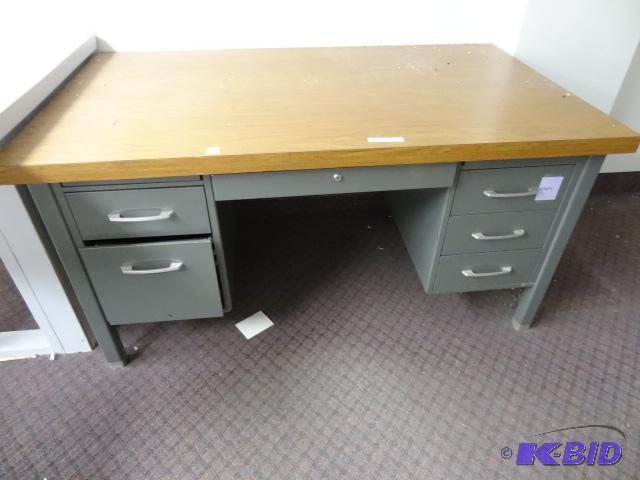 Metal Office Desk 5 Drawers and 1 Pencil Draw...