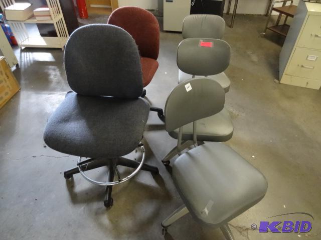 5 Office Chairs on Wheels...