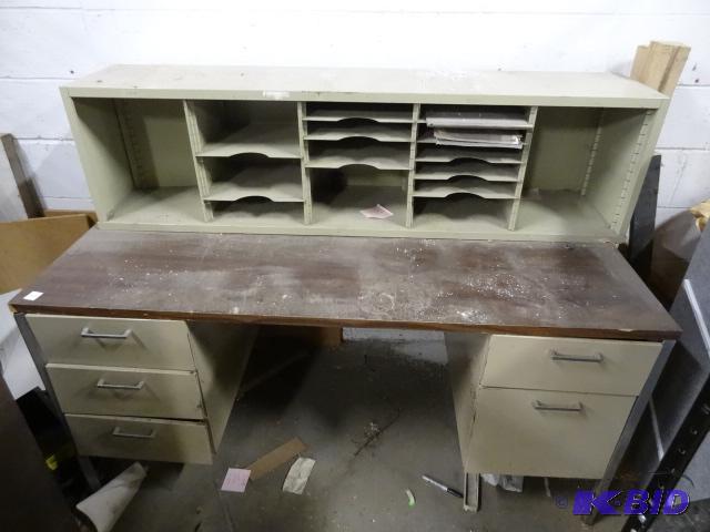 Metal Office Desk. 5 Drawers. File Sorter on ...