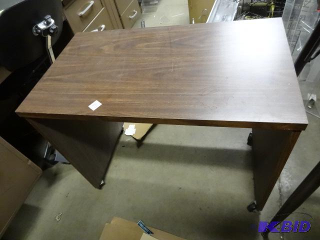 Desk on Wheels. Laminate 32 x 18 x 26...
