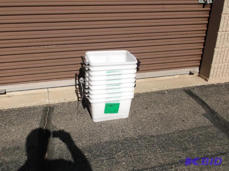 Lot with 9 food grade containers measuring 13...