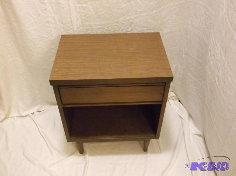 Vintage one drawer nightstand measuring 20&qu...